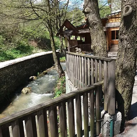 Casa de hóspedes Lovacki Klub *